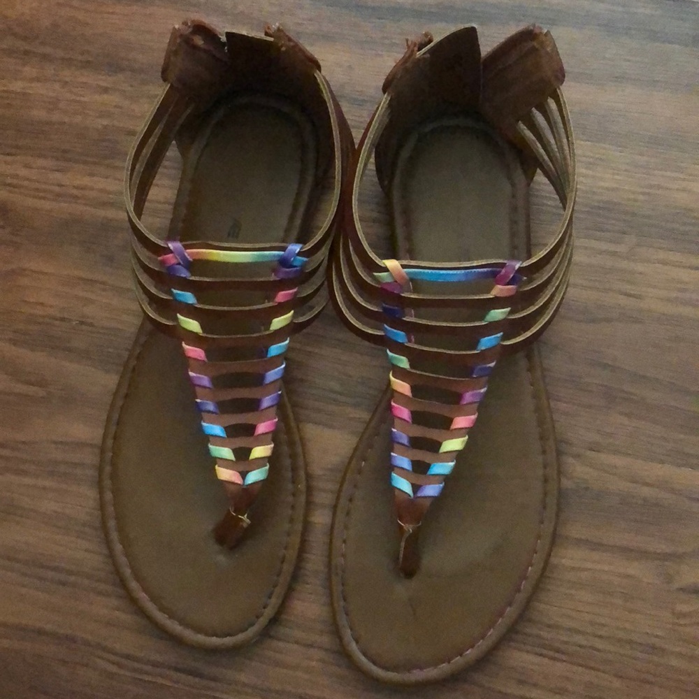 American Eagle Sandals